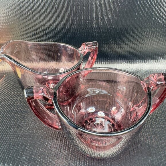 Vintage Depression Glass Sugar And Creamer Set 2 Glassware Amethyst Purple VTG - Picture 9 of 9